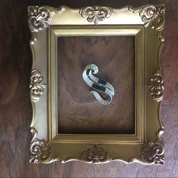 Rhinestone and sapphire silvertone brooch - Picture 2 of 6